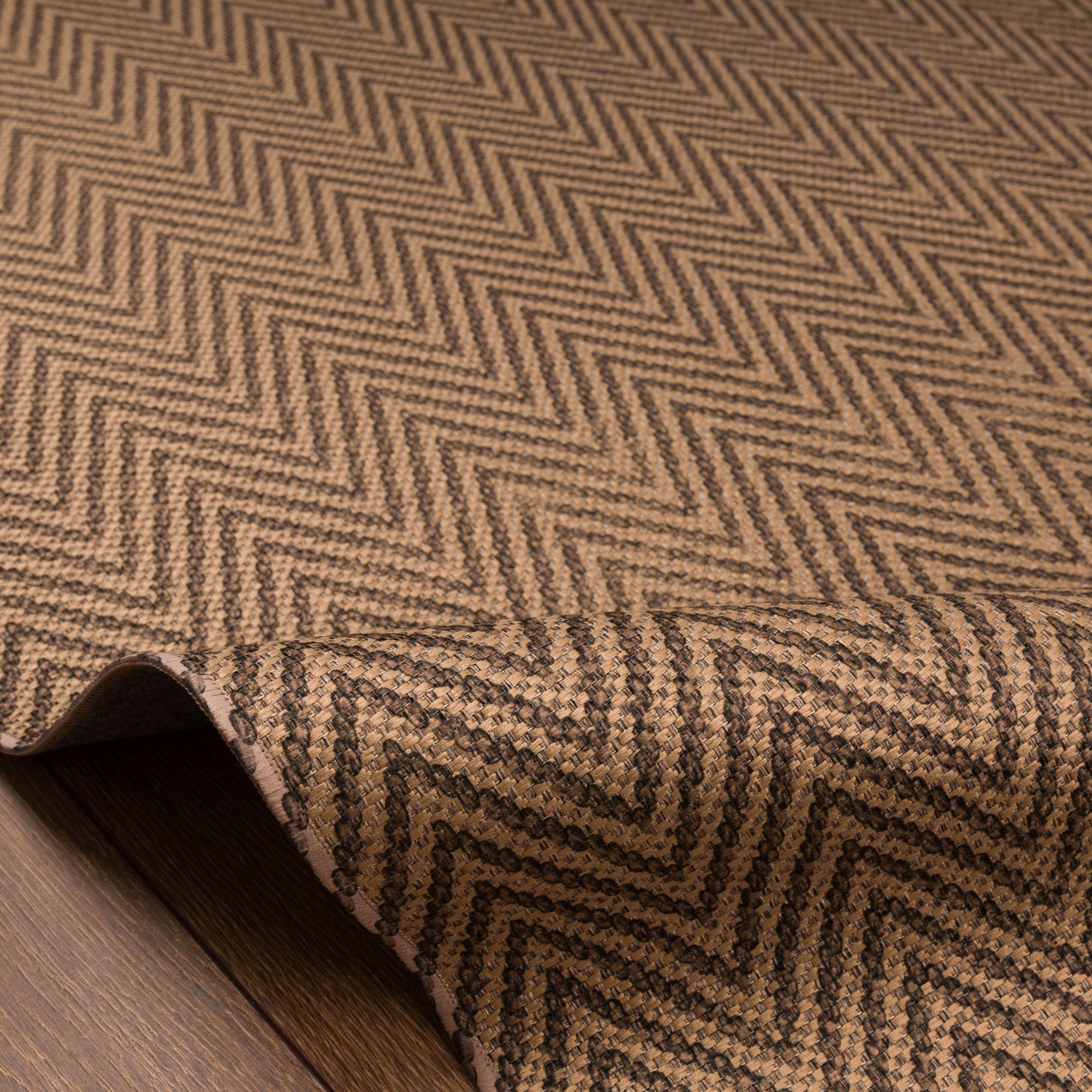 Noah Chevron Geometric Outdoor Rug – Charcoal