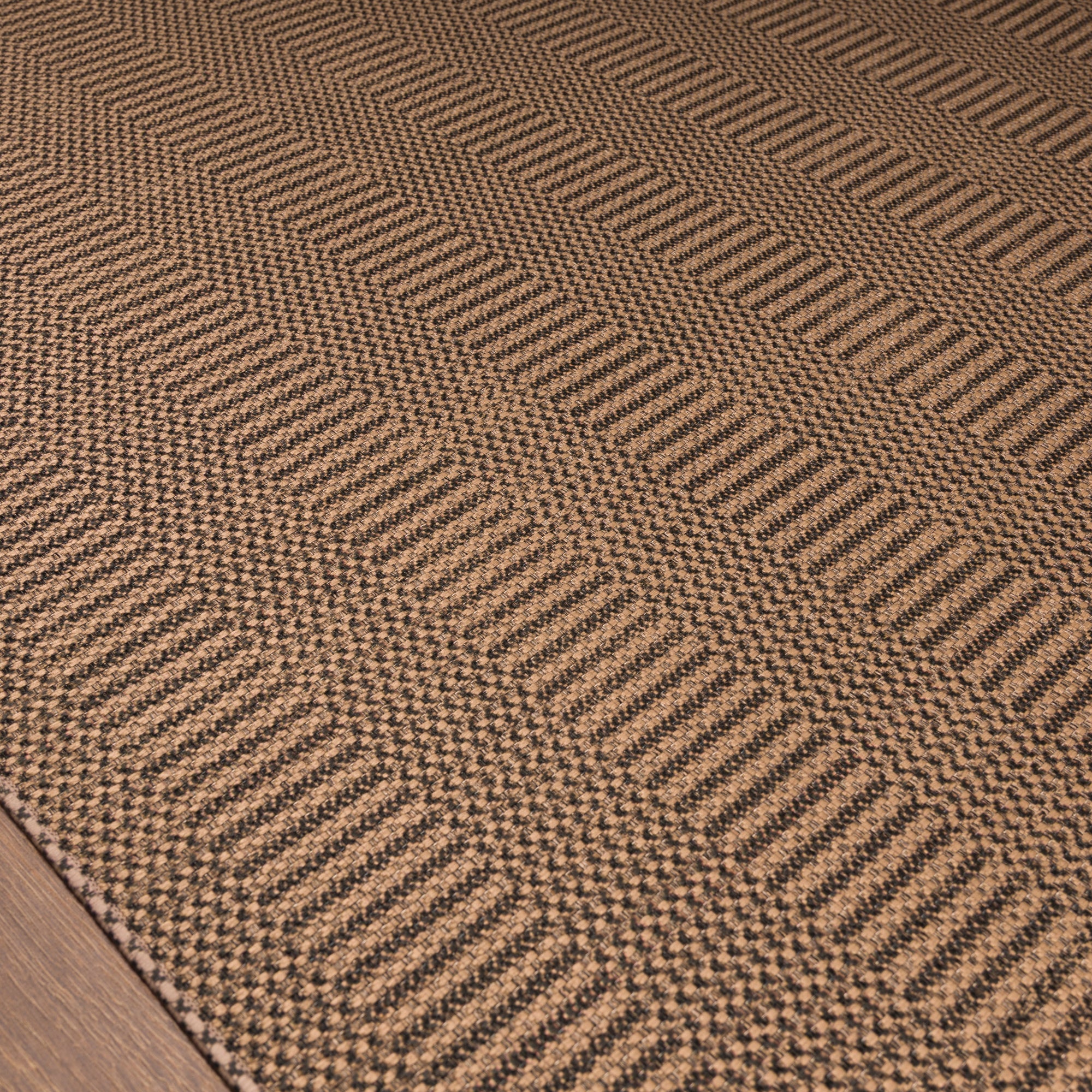 Ash Geometric Stripe Outdoor Rug – Charcoal