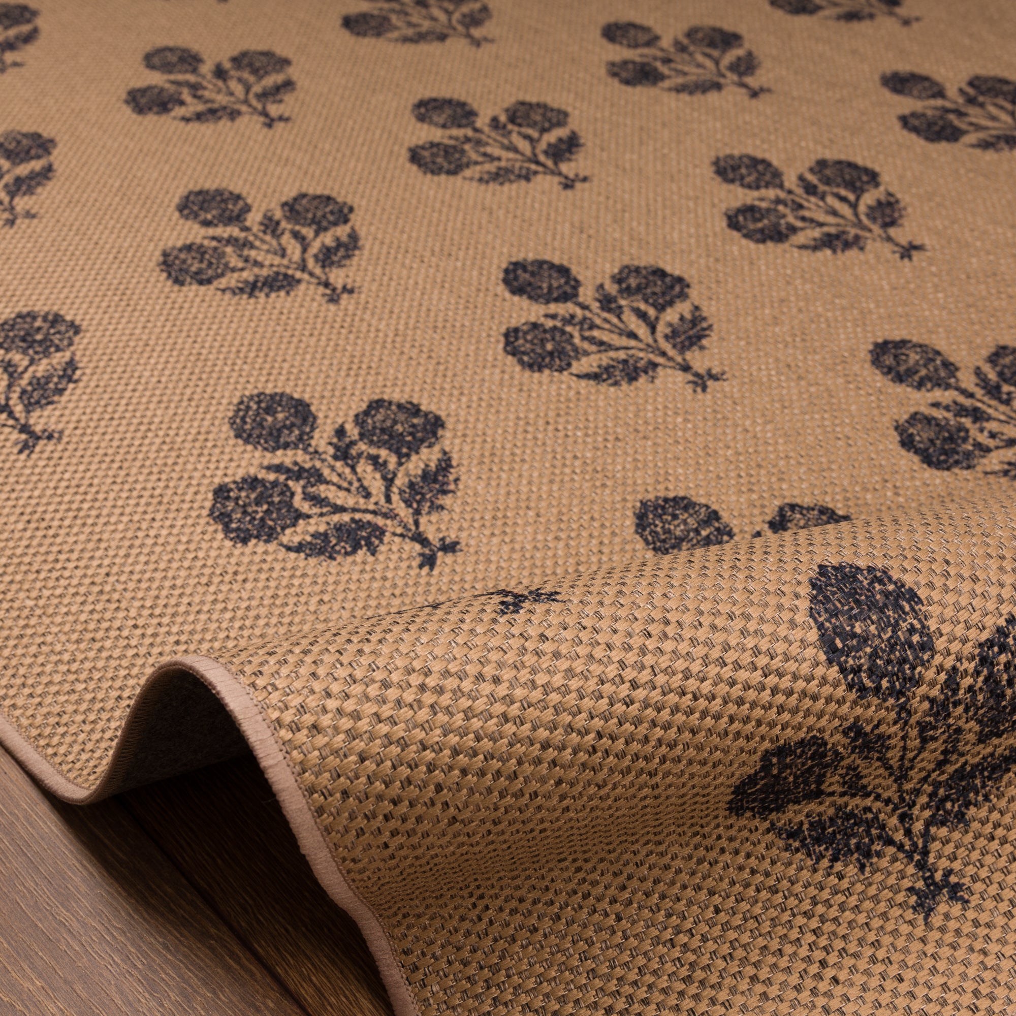 Ella Floral Motif Outdoor Rug – Navy
