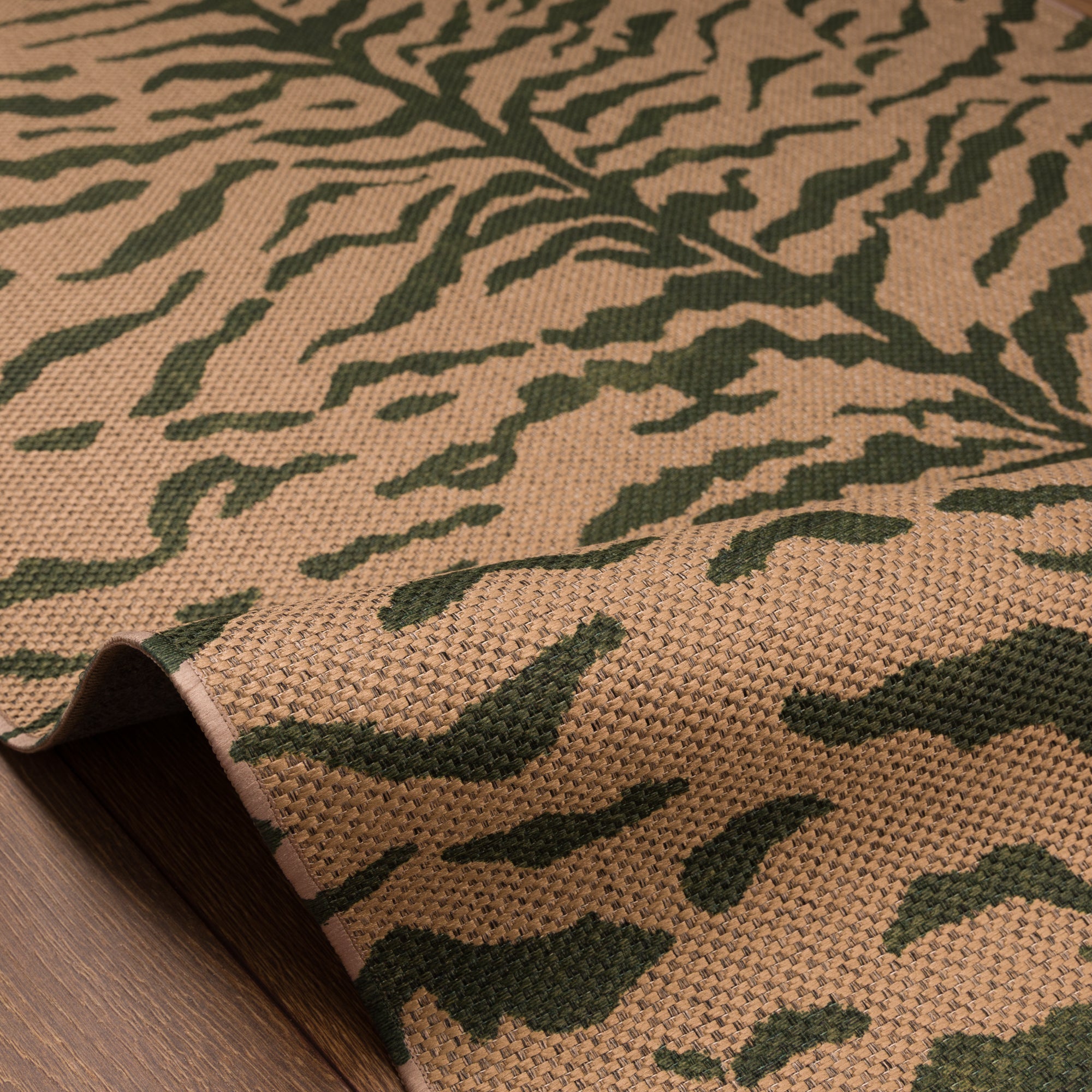 Jana Zebra Stripe Outdoor Rug – Green