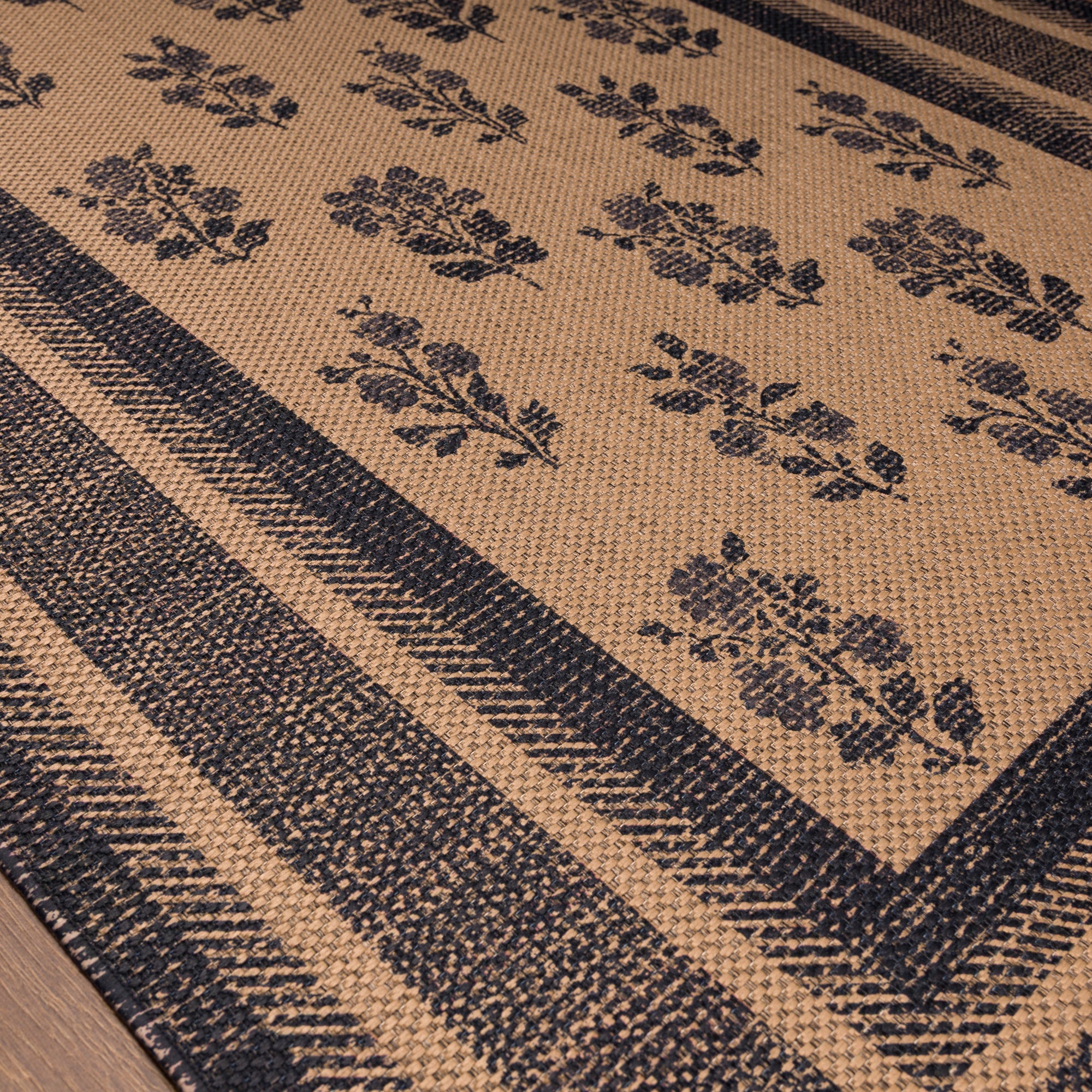 Mira Floral Border Outdoor Rug – Navy