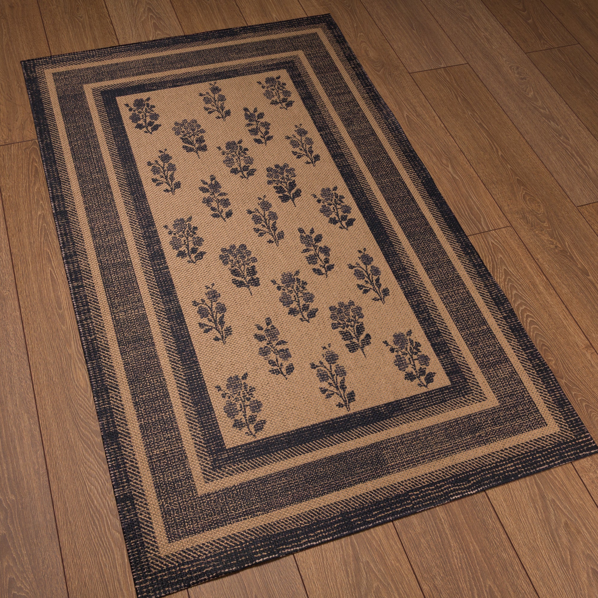 Mira Floral Border Outdoor Rug – Navy