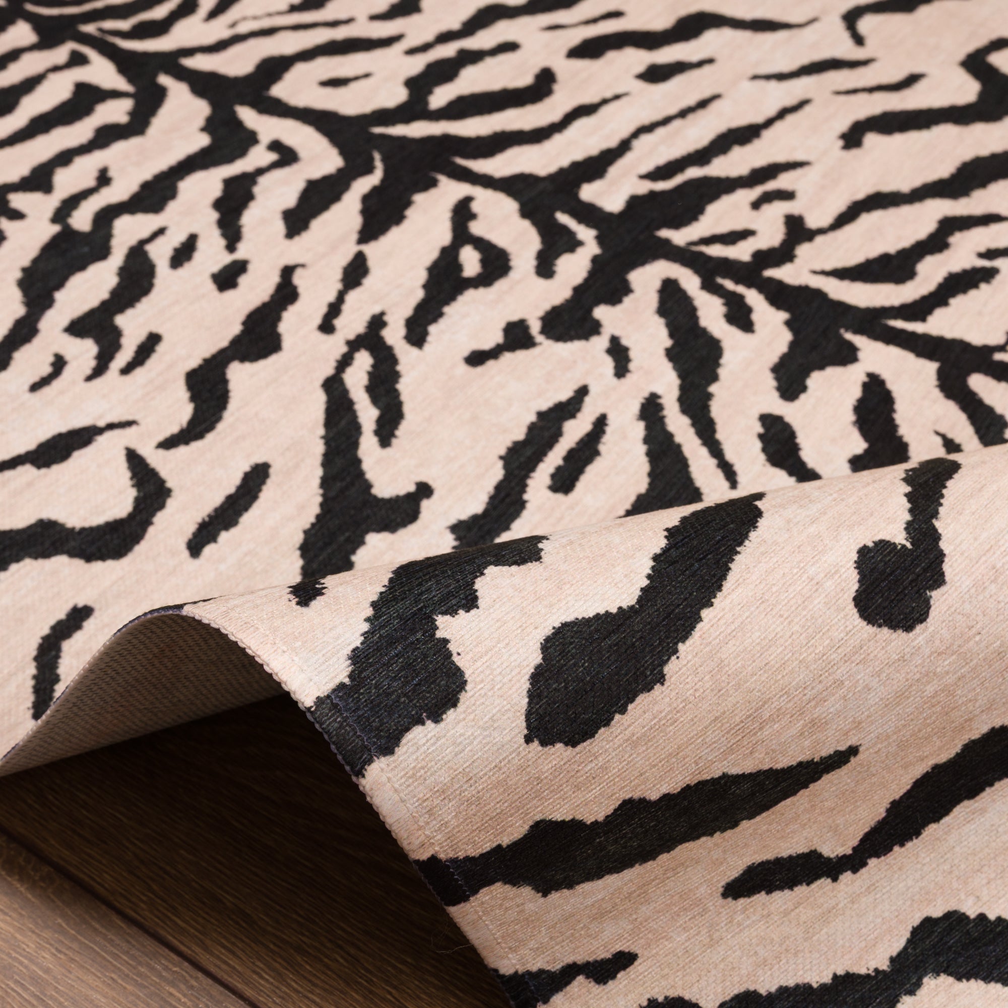 Ines Modern Tiger Print Rug