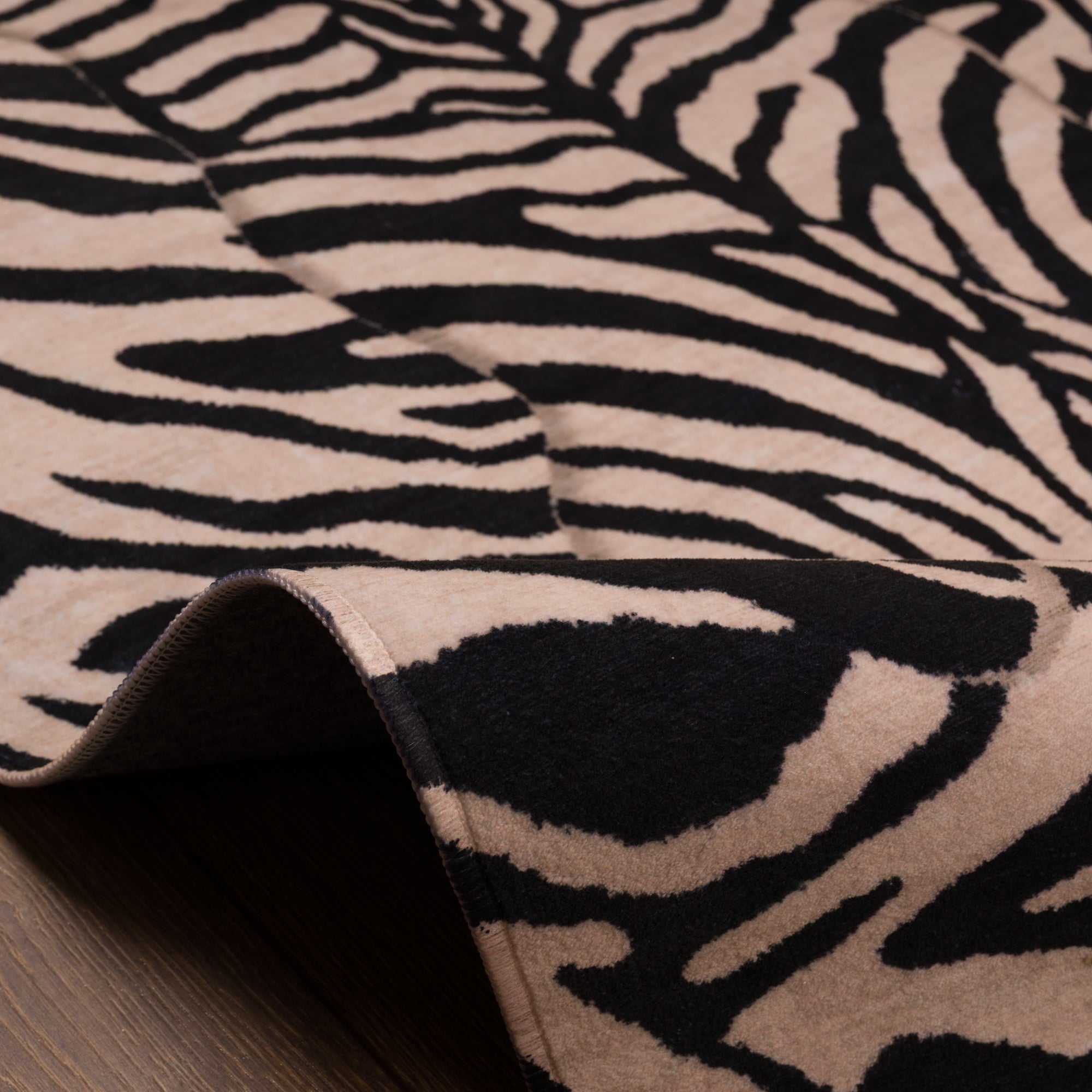 Shaye Dywan Modern Zebra Pattern