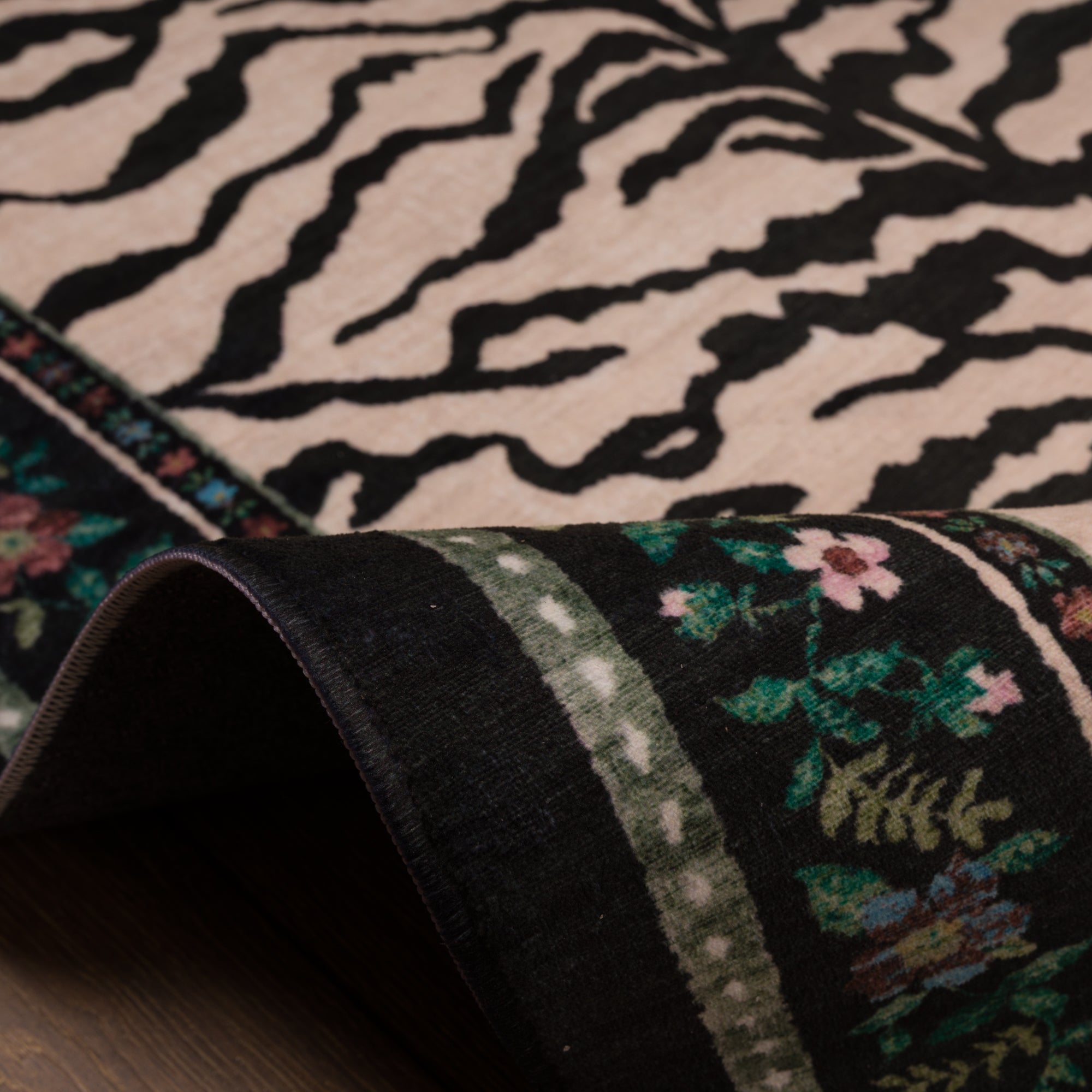 Ludvic Vintage Tiger Floral Rug