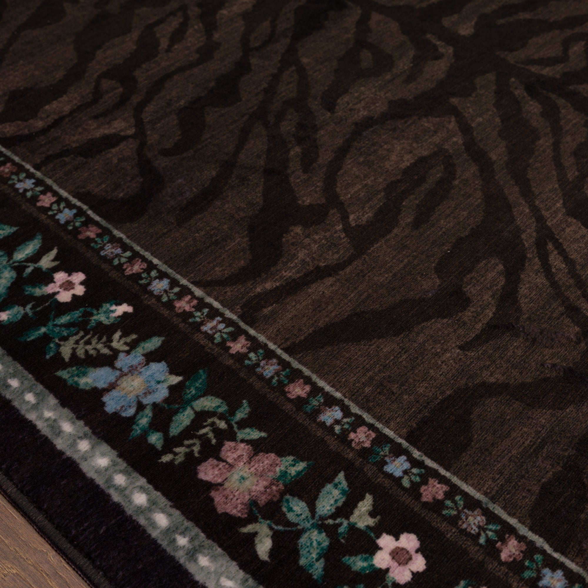 Ludvic Vintage Tiger Floral Rug