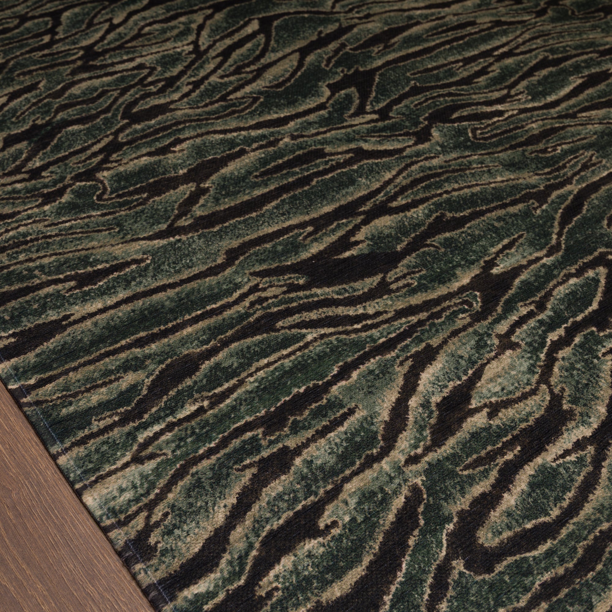 Phoenix Distressed Stripe Rug