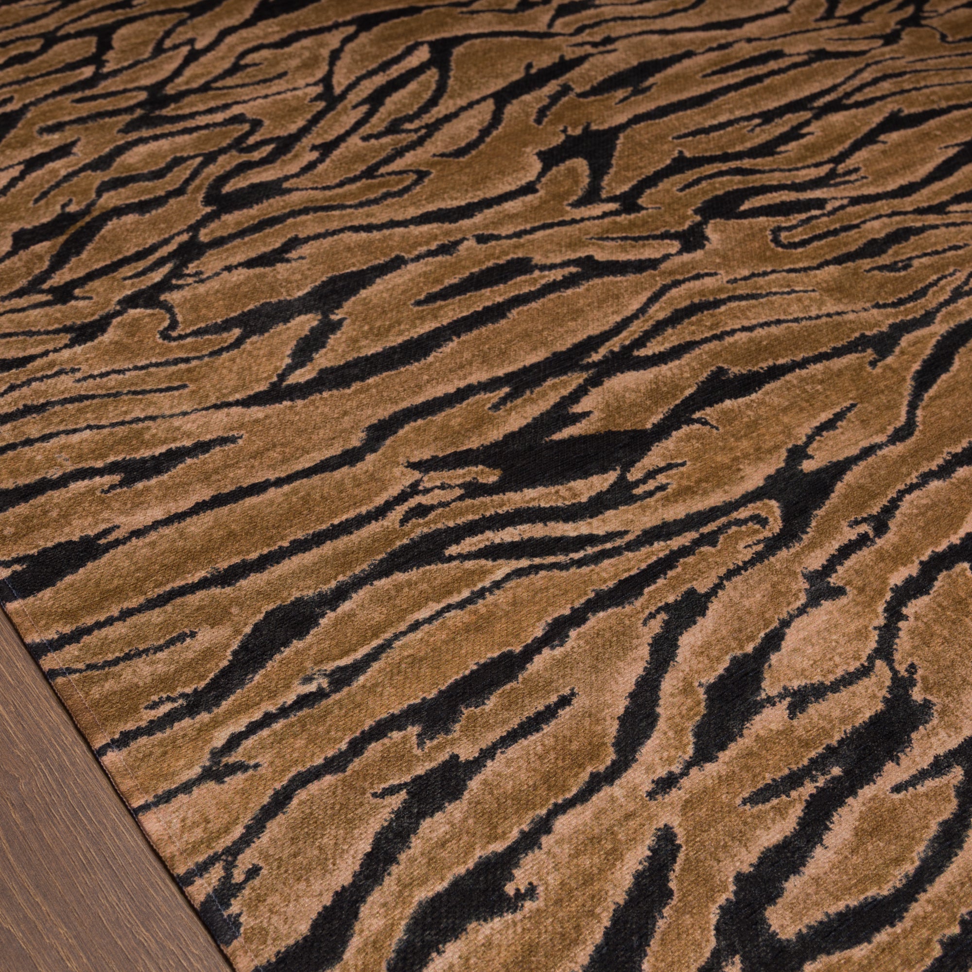 Phoenix Distressed Stripe Rug