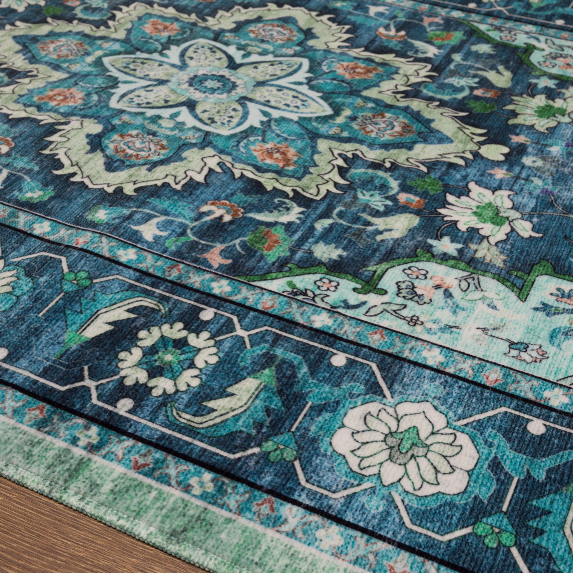 Aubrey Класически килим с медальон