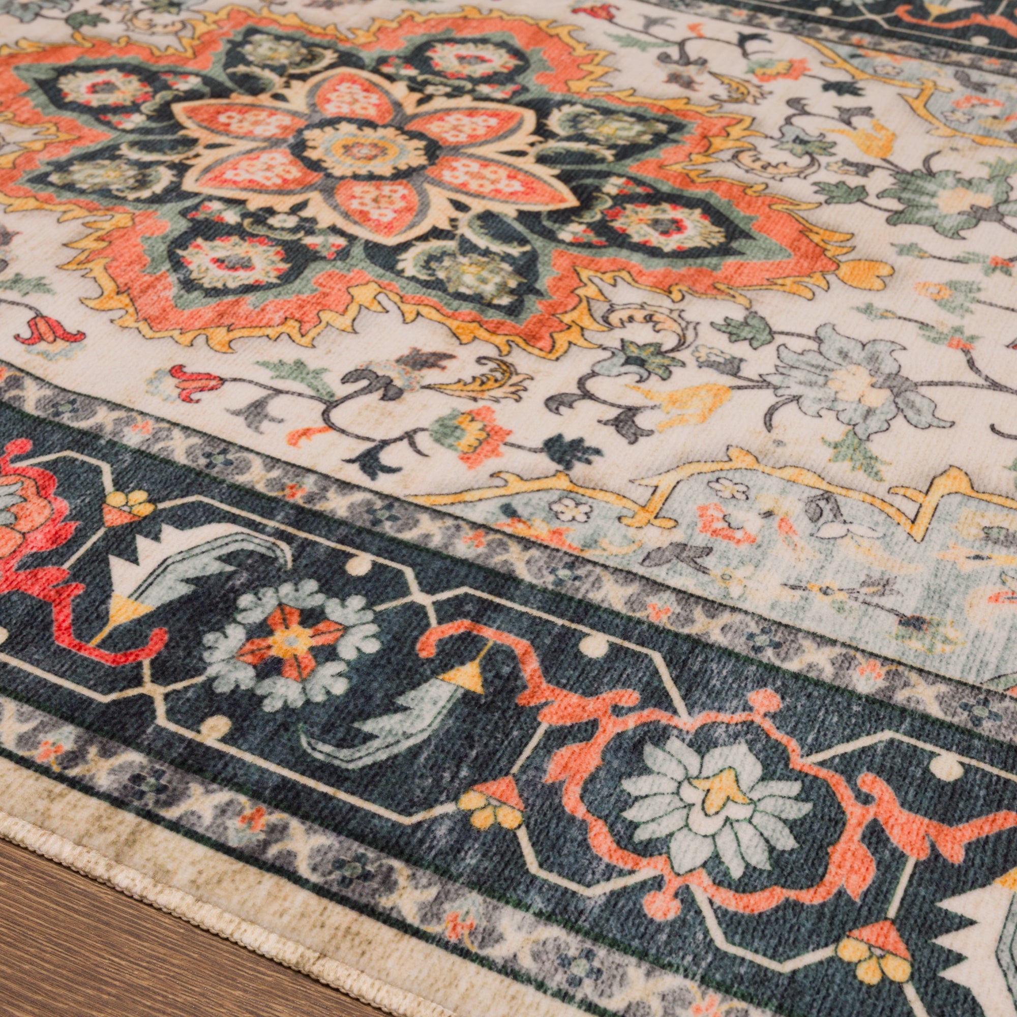 Aubrey Класически килим с медальон