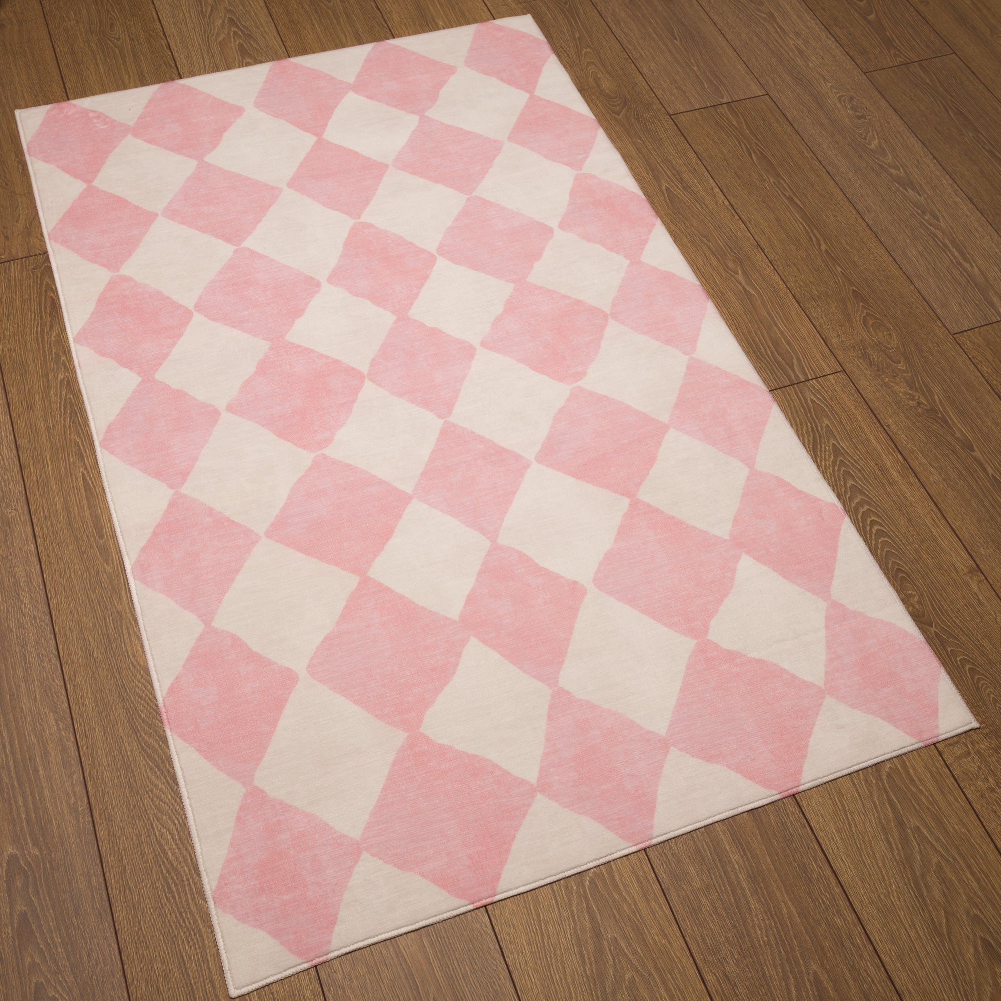 Vera Checkered Diamond Pattern Rug