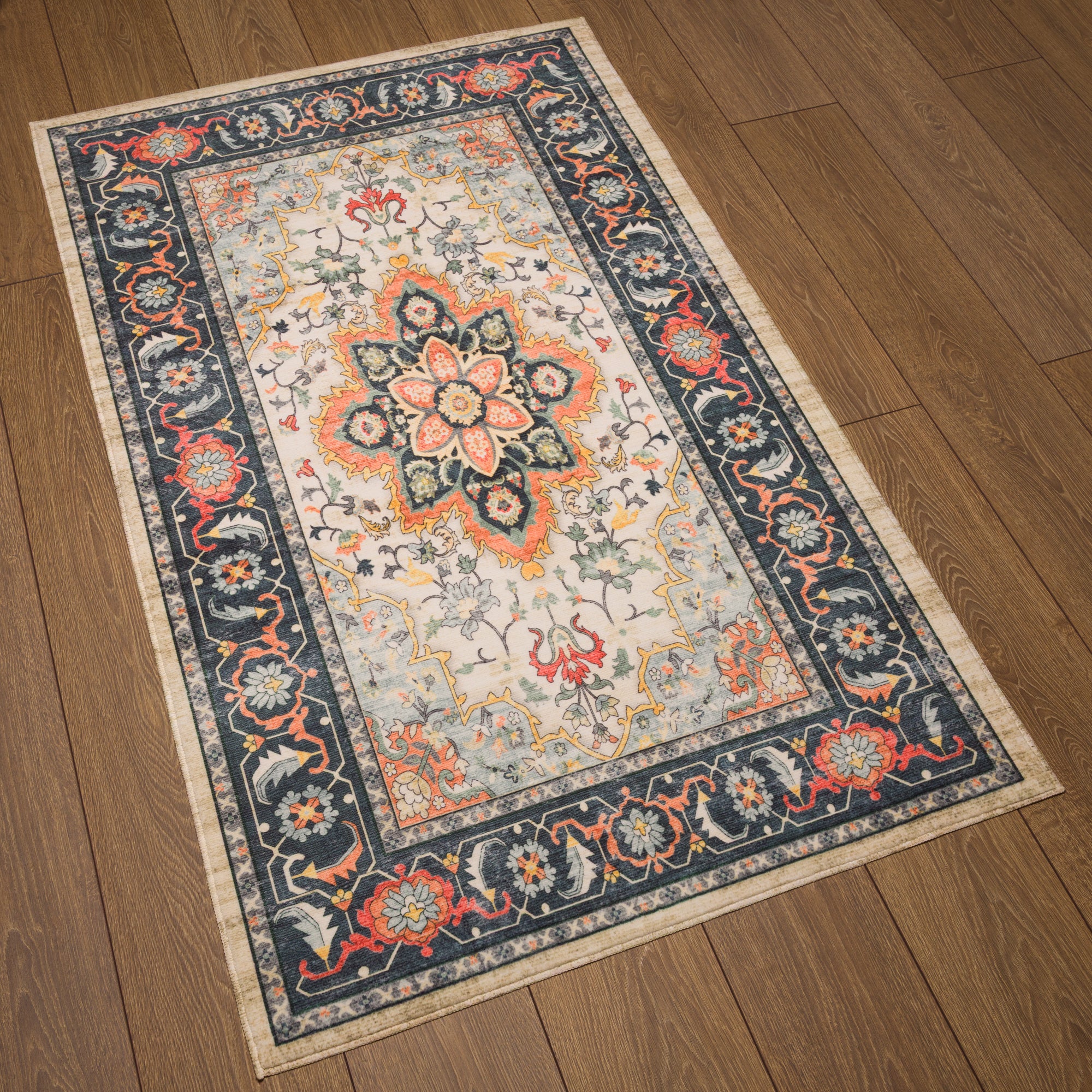 Aubrey Класически килим с медальон