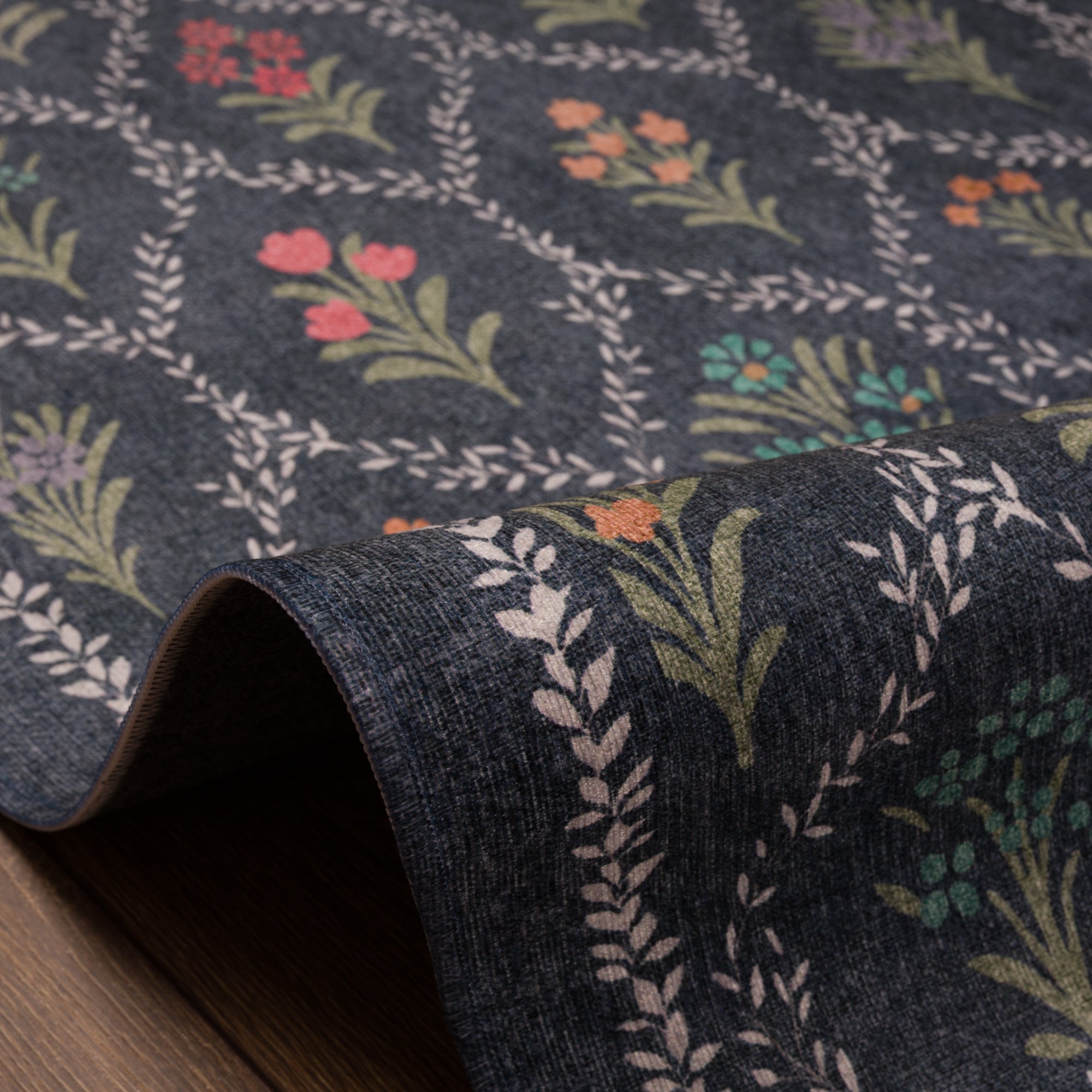 Millie Senovinis gėlių sodo kilimas