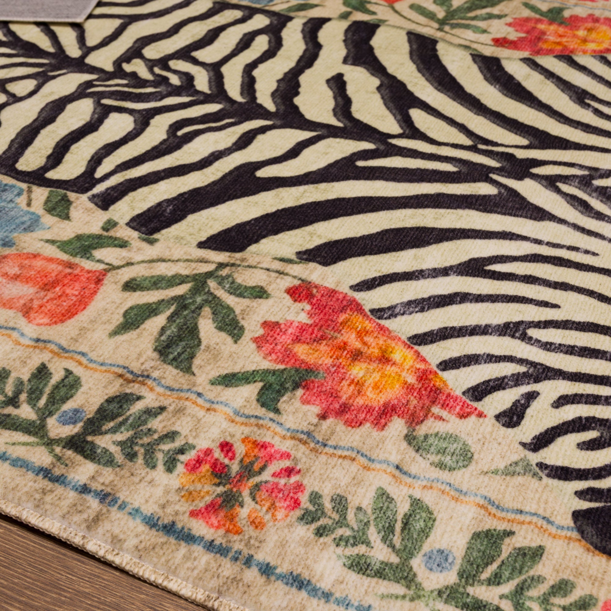 Yara Ботанически килим със зебров печат