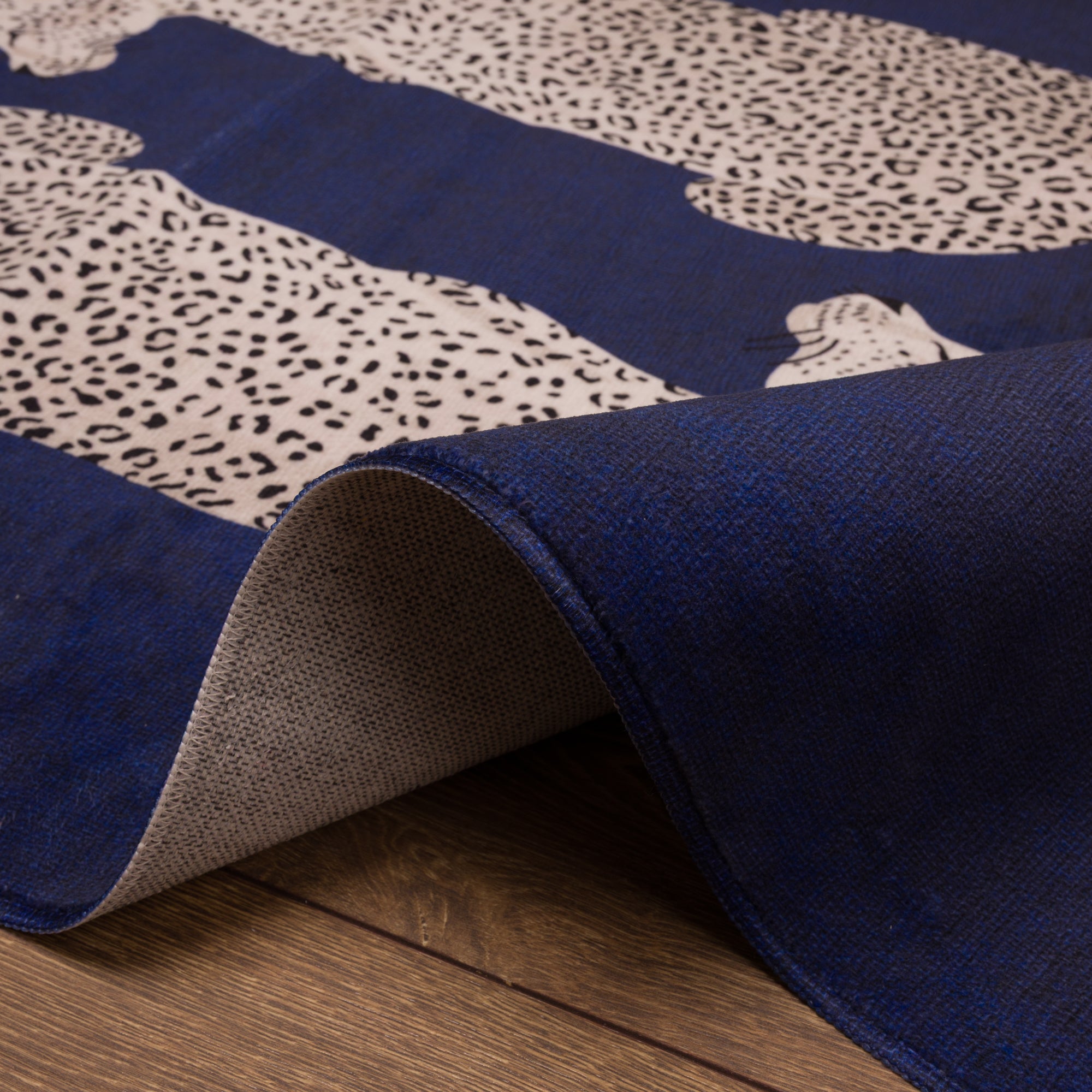 Sandy Alfombra con estampado de leopardo